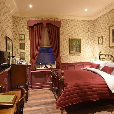 The Aston Tavern Hotel 4*